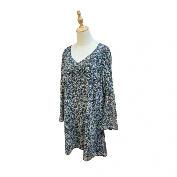 CAbi Floral Poise Bell Sleeve Dress Size XL - Picture 1 of 7